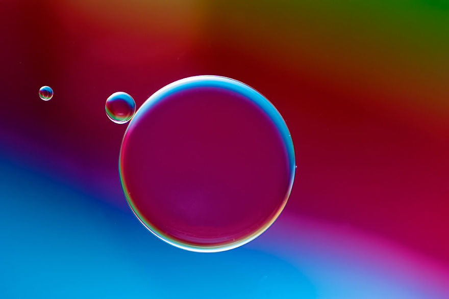 I Use Oil And Water To Photograph Abstract Drops I Use Oil And Water To Photograph Abstract Drops