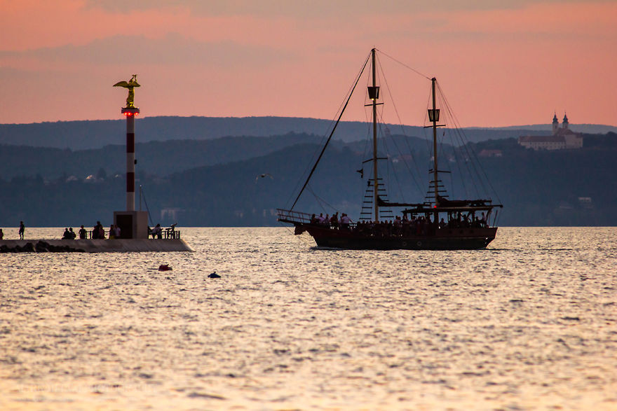 I Drove 1000km In 4 Days Around A Lake To Capture Pictures Of It For My Girlfriend I Drove 1000km In 4 Days Around A Lake To Capture Pictures Of It For My Girlfriend