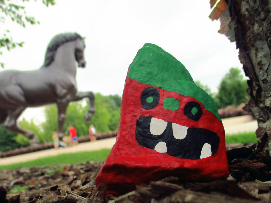 My Kids And I Spent A Year Painting Over 1,000 Rocks And Hid Them For People To Spot And Photograph