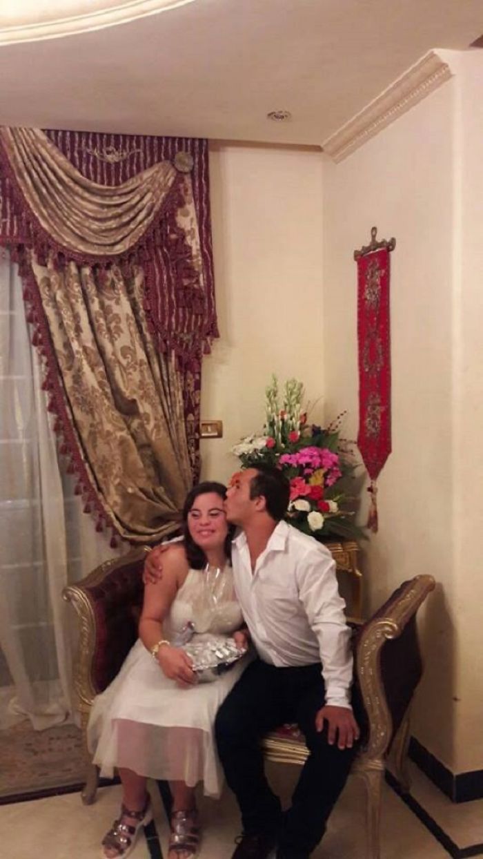 People Attacking This Beautiful Egyptian Couple