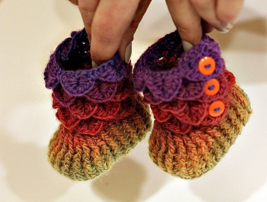 Dragon Slippers With Crochet Scales To Keep Your Toes Warm Because Winter Is Coming