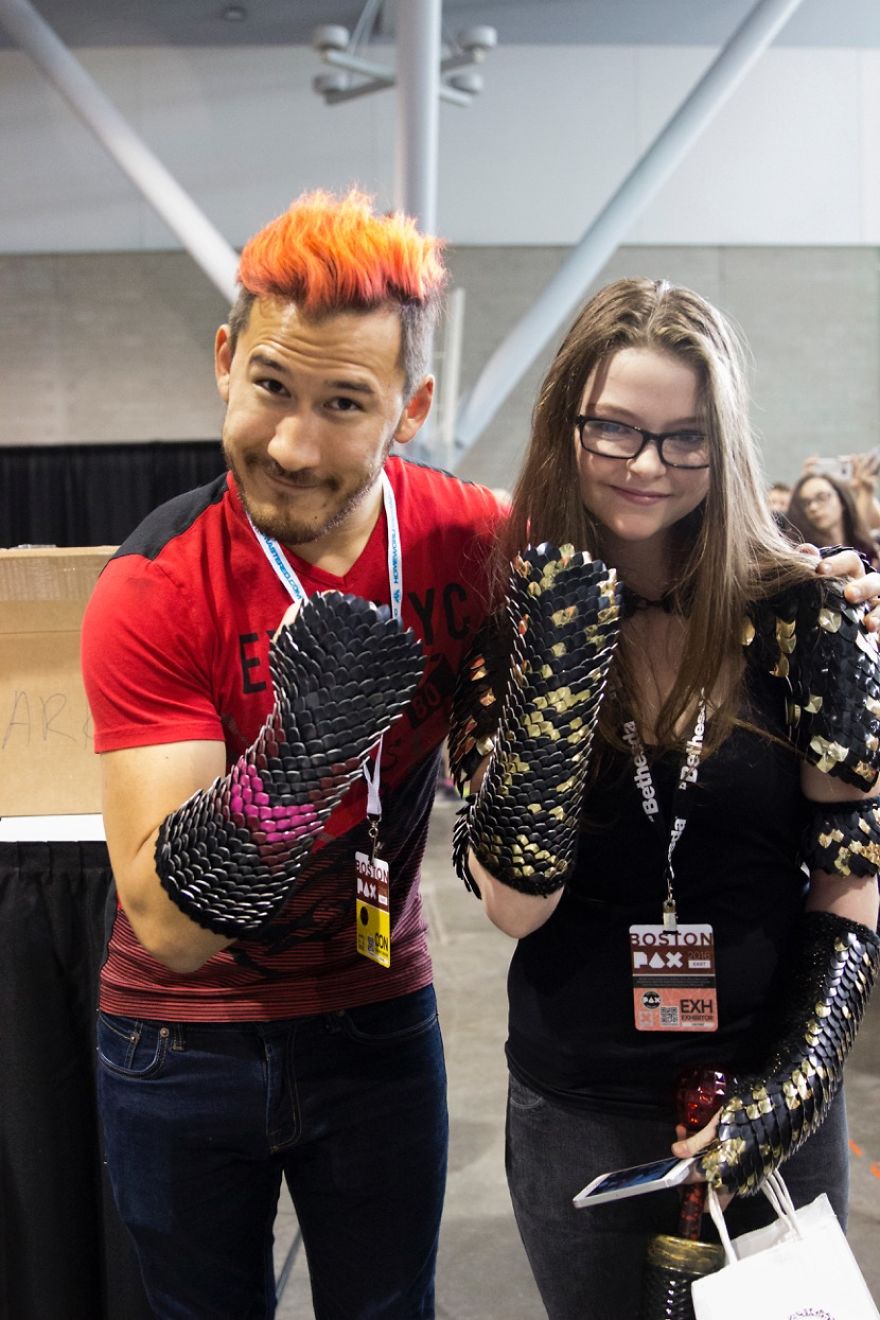 Fiber Artist Knits Aluminum Scales Into Wearable Art