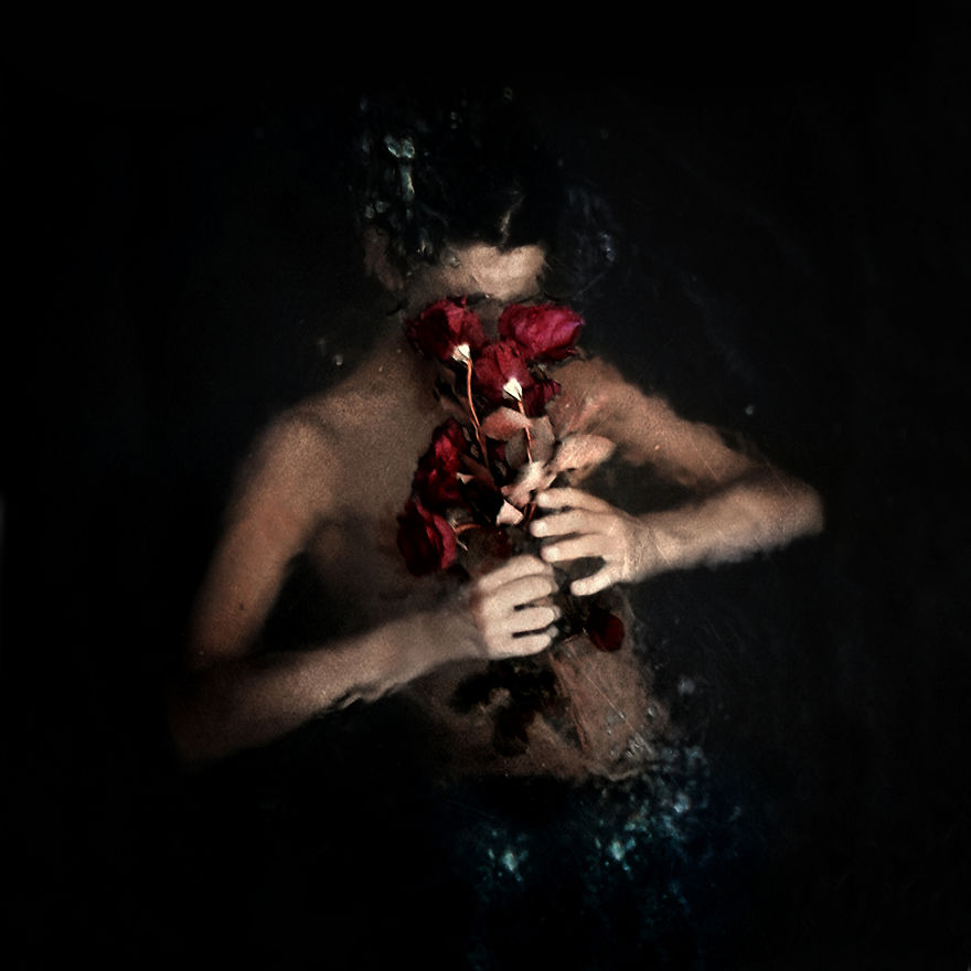 Young Photographer Creates Self-Portraits To Express The Feeling Of Solitude Young Photographer Creates Self-Portraits To Express The Feeling Of Solitude