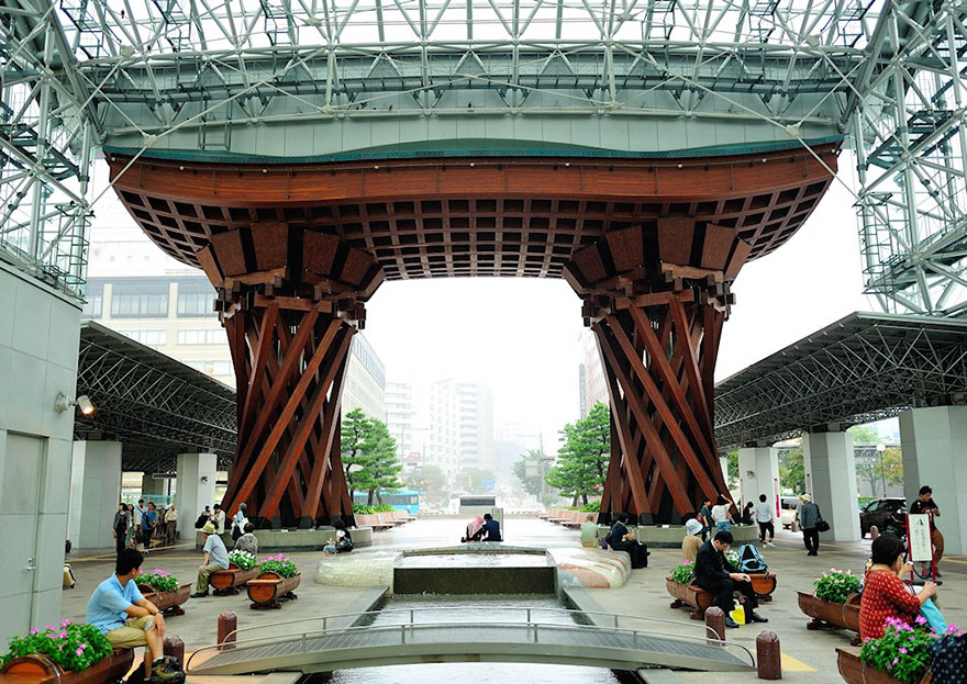 Tsuzumimon Gate, Kanazawa Station, Kanazawa