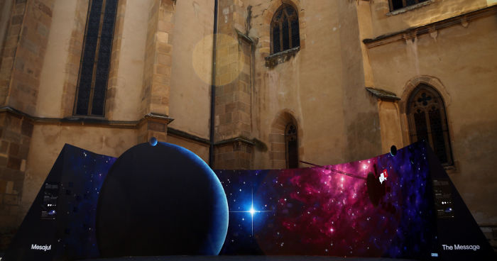 I Painted A 180° Panoramic Mural As A Tribute Celebrating The 39th Anniversary Of Nasa’s Voyager 1 Spacecraft