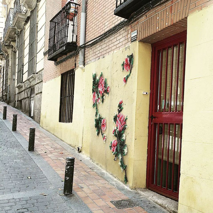 floral-cross-stitch-street-installations-raquel-rodrigo -8