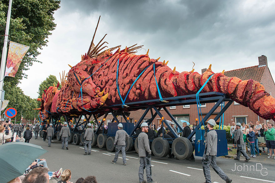 flower-sculpture-parade-corso-zundert-2016-netherlands-41 flower-sculpture-parade-corso-zundert-2016-netherlands-41