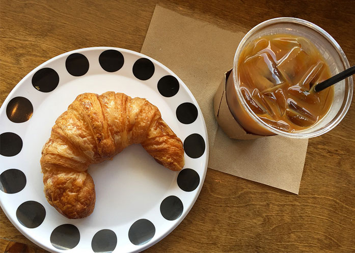 france-bans-plastic-dishware-cups-plates-1