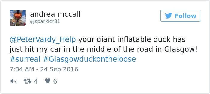 giant-inflatable-duck-motorway-peter-vardy-glasgow-1