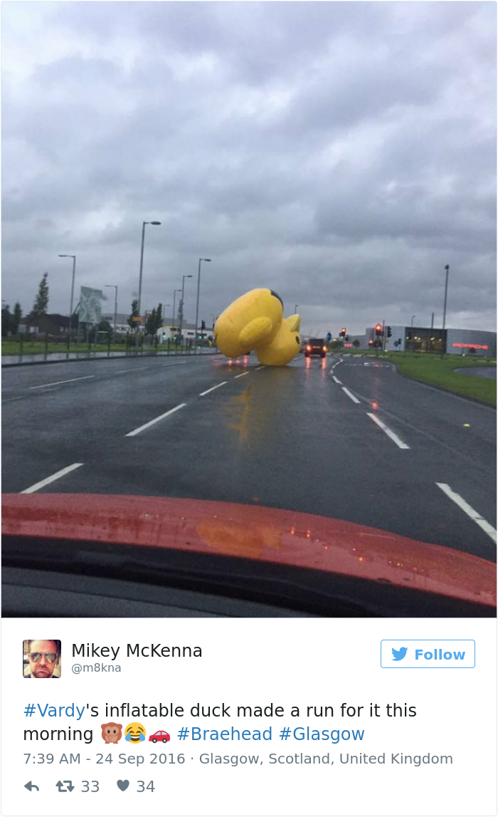 giant-inflatable-duck-motorway-peter-vardy-glasgow-2 giant-inflatable-duck-motorway-peter-vardy-glasgow-2