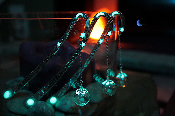 glow-in-the-dark-bookmarks-manon-richard-15