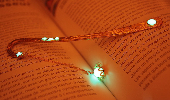 glow-in-the-dark-bookmarks-manon-richard-29