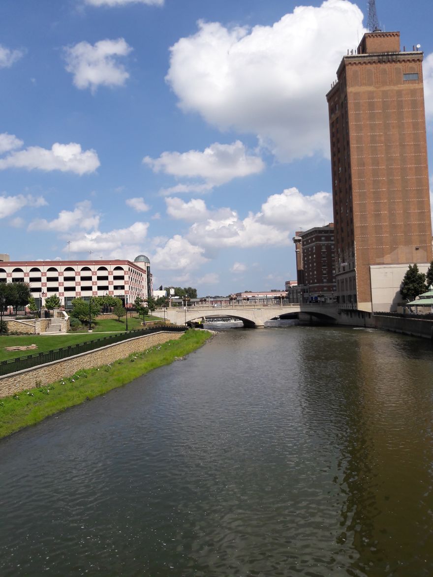 I Walk Every Weekend In My City's Downtown To Enjoy The Weather And Snap A Couple Pics Or Two