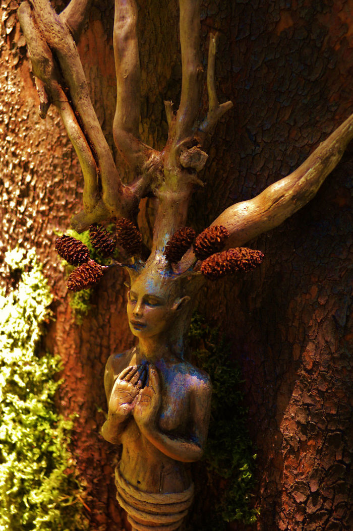 Driftwood-spirit-sculptures-debra-bernier