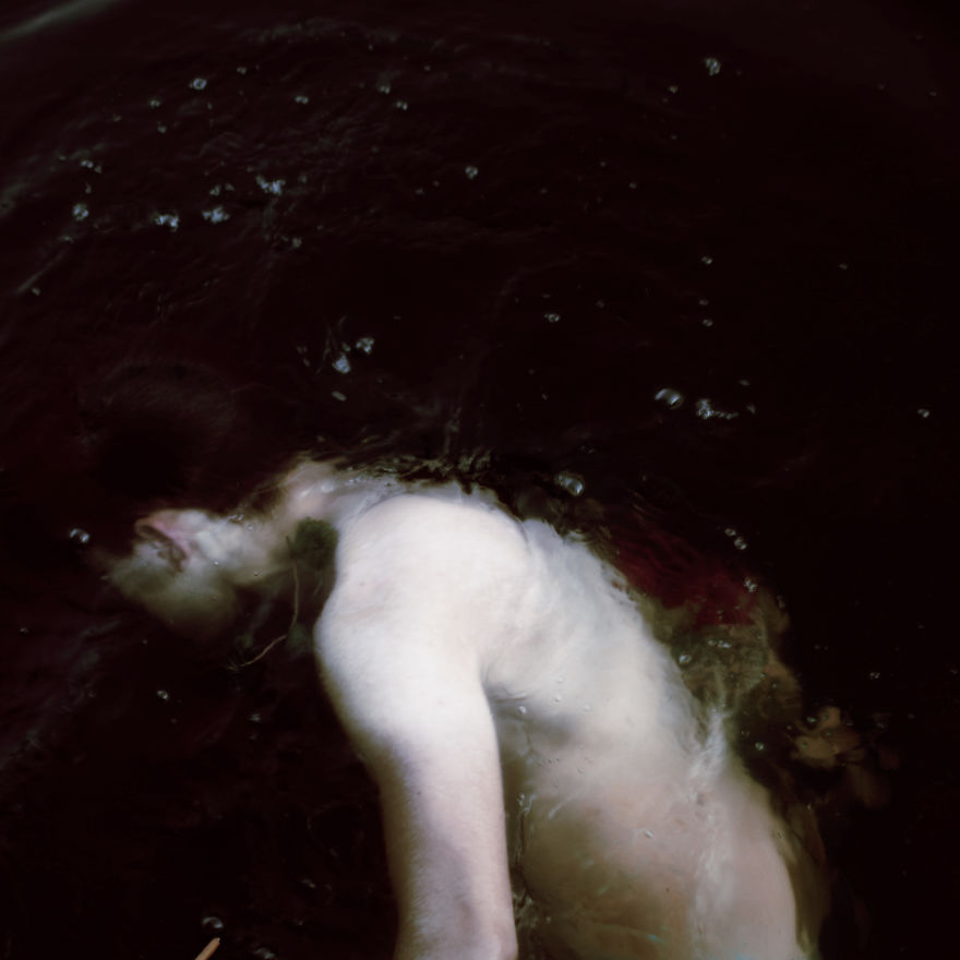 Young Photographer Creates Self-Portraits To Express The Feeling Of Solitude Young Photographer Creates Self-Portraits To Express The Feeling Of Solitude