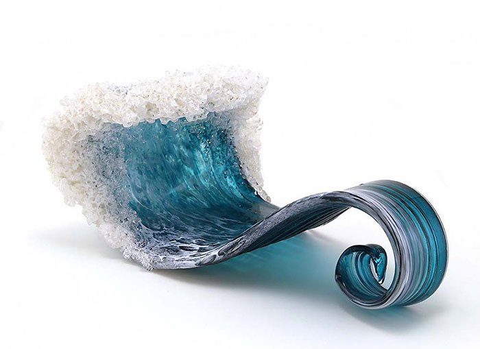 ocean-wave-vases-glass-sculptures-kelas-paul-desomma-marsha-blake-27 ocean-wave-vases-glass-sculptures-kelas-paul-desomma-marsha-blake-27