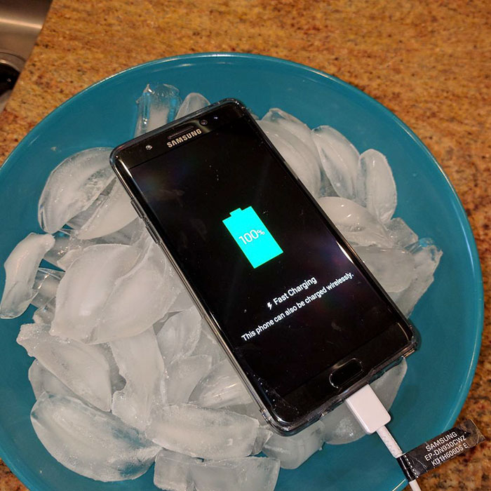 Funny Reaction To Samsung Galaxy Note 7