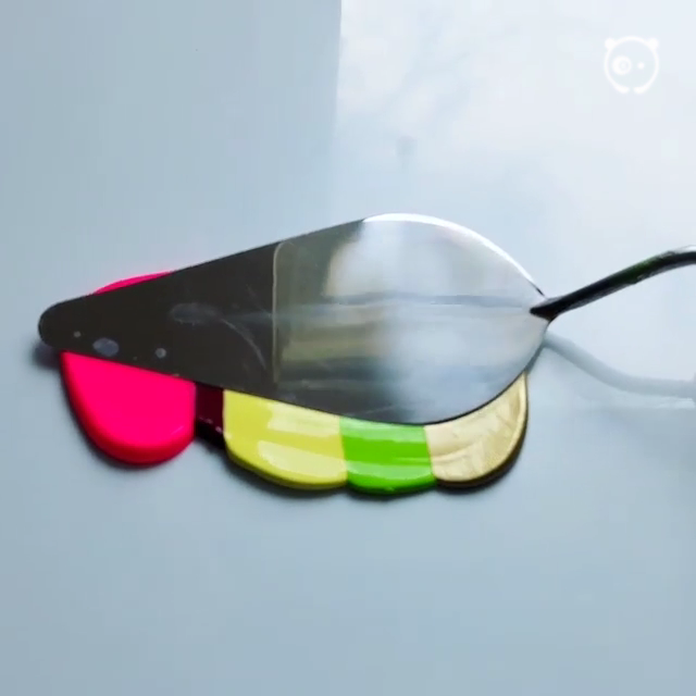 Oddly Satisfying Paint Smearing By Annette Labedzki