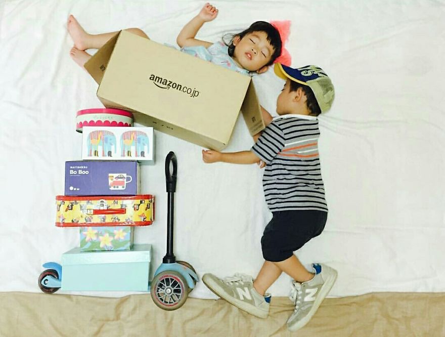 This Mom Is A Badass She Uses Her Twins For Her Flatlays