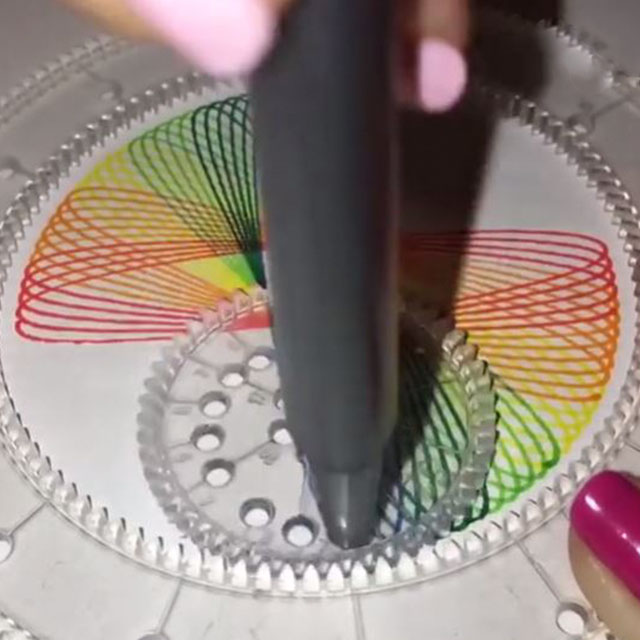 Spirograph Rainbow