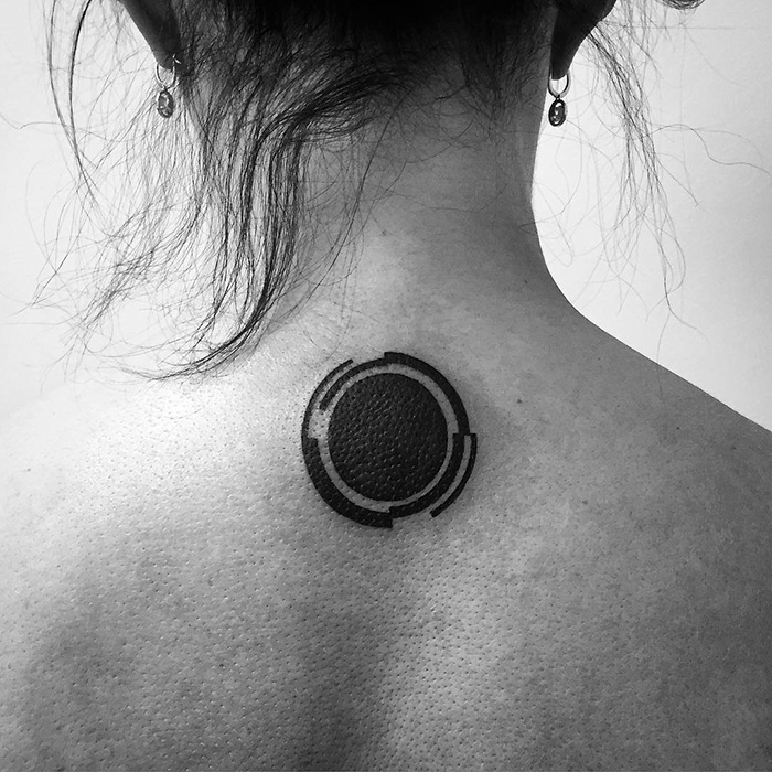 Minimalist digitally-designed tattoo on a person's neck by Russian artist.