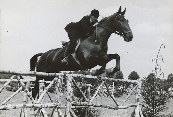 woman-wish-ride-horse-last-time-8 woman-wish-ride-horse-last-time-8