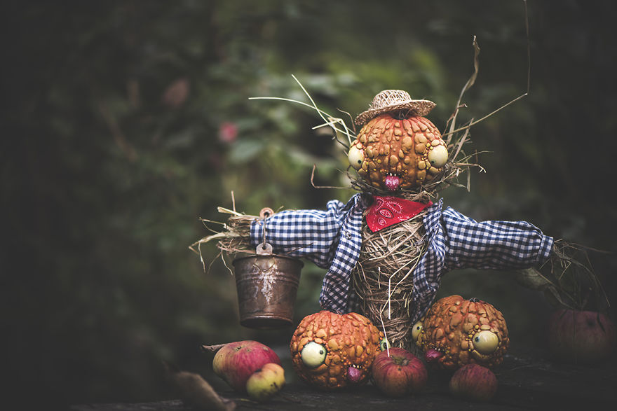 We Made Creepy Pumpkins And Scarecrows For Halloween