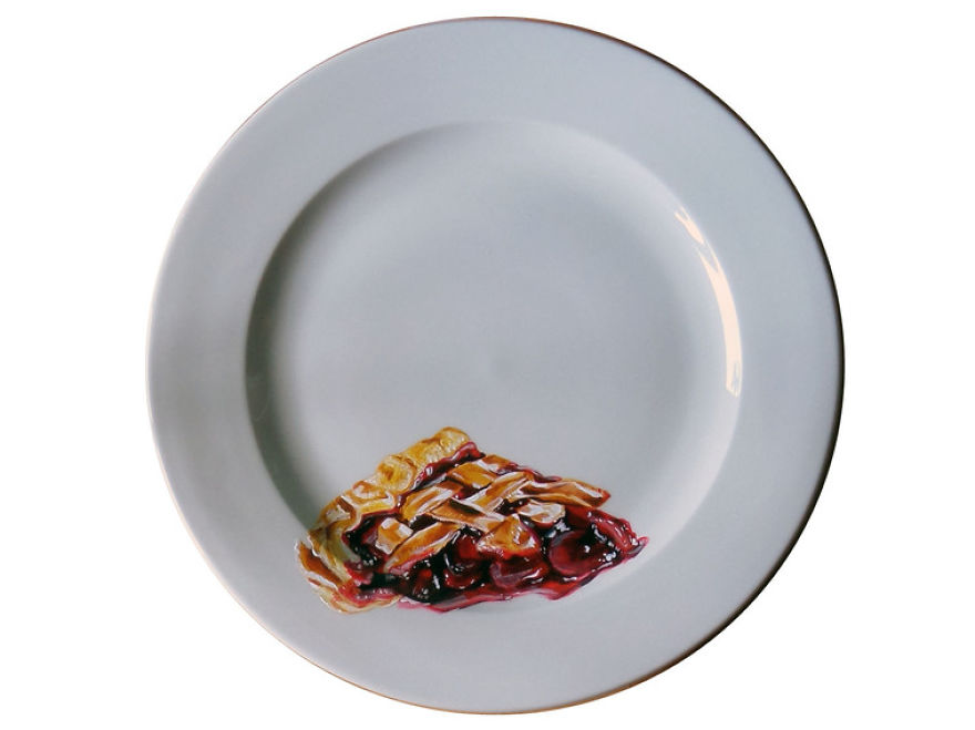 Painting Art And Using A Plate As A Canvas Painting Art And Using A Plate As A Canvas