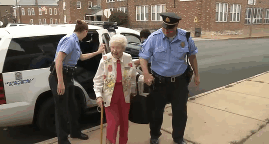 102-year-old-woman-arrested-bucket-list-edie-simms-01 102-year-old-woman-arrested-bucket-list-edie-simms-01