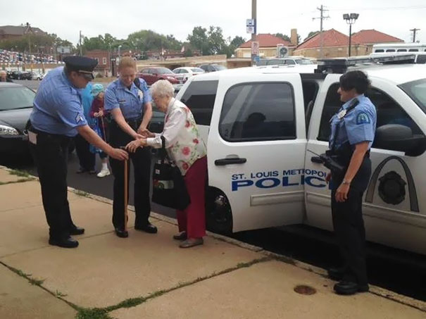 102-year-old-woman-arrested-bucket-list-edie-simms-1 102-year-old-woman-arrested-bucket-list-edie-simms-1