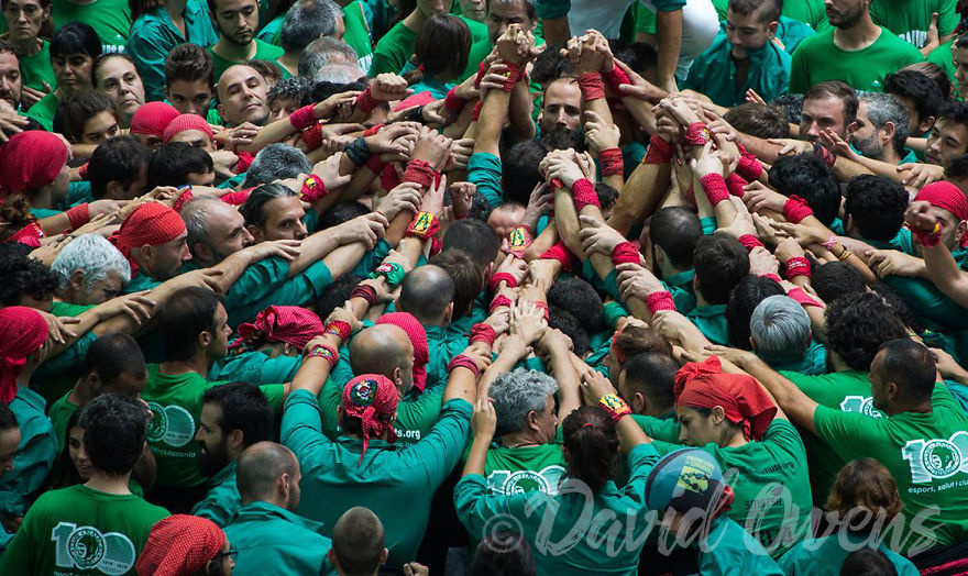 I Photographed Incredible Human Towers In Spain I Photographed Incredible Human Towers In Spain