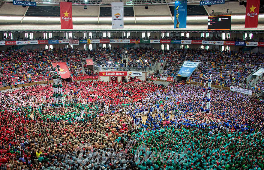I Photographed Incredible Human Towers In Spain I Photographed Incredible Human Towers In Spain