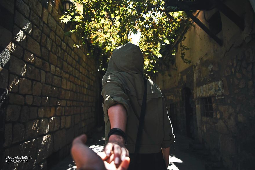 Syrian Photographer Takes Amazing Emotional Photos For Syria Syrian Photographer Takes Amazing Emotional Photos For Syria