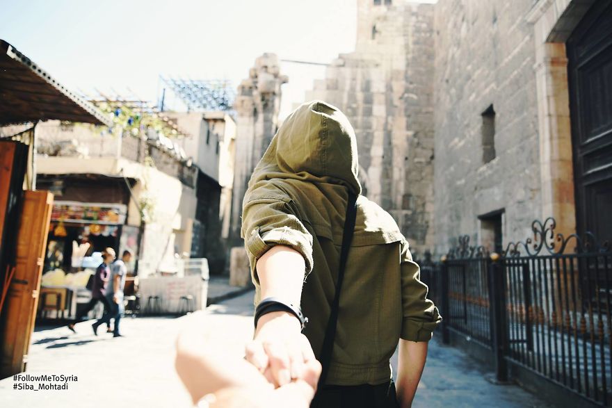 Syrian Photographer Takes Amazing Emotional Photos For Syria