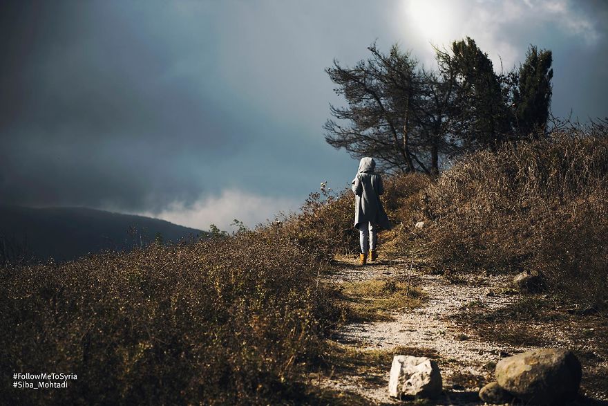 Syrian Photographer Takes Amazing Emotional Photos For Syria