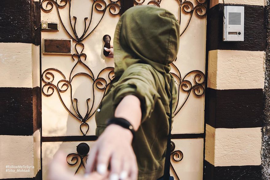 Syrian Photographer Takes Amazing Emotional Photos For Syria