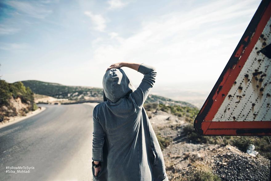 Syrian Photographer Takes Amazing Emotional Photos For Syria Syrian Photographer Takes Amazing Emotional Photos For Syria