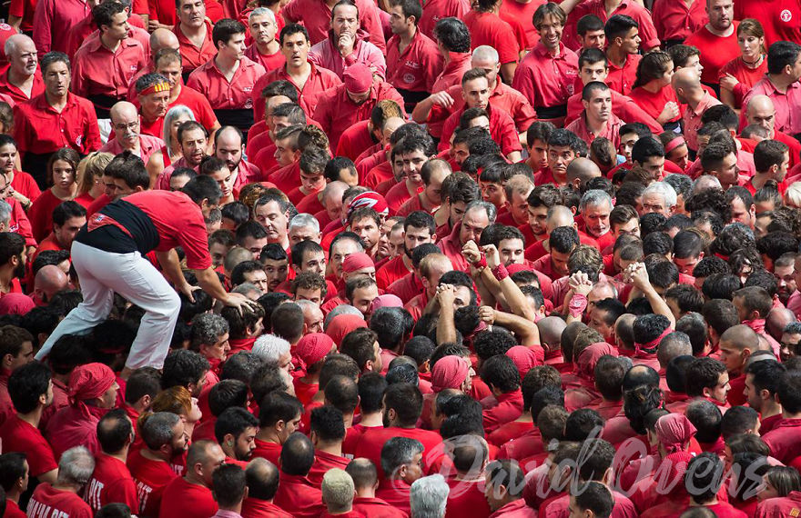 I Photographed Incredible Human Towers In Spain I Photographed Incredible Human Towers In Spain