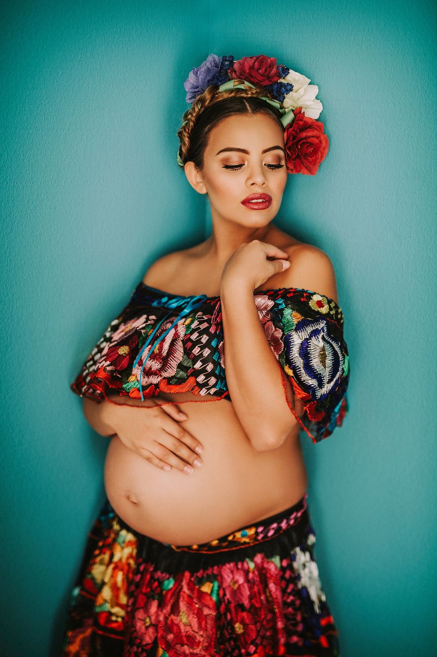 Maternity Pictures Inspired By Authenticity And Culture Of Mexican Folklore Maternity Pictures Inspired By Authenticity And Culture Of Mexican Folklore