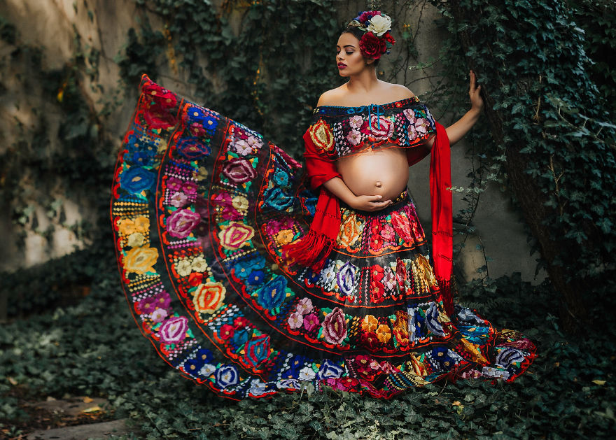 Maternity Pictures Inspired By Authenticity And Culture Of Mexican Folklore Maternity Pictures Inspired By Authenticity And Culture Of Mexican Folklore