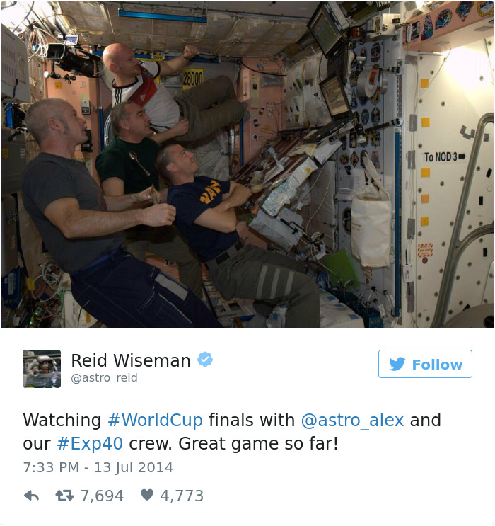 Astronaut Tweets