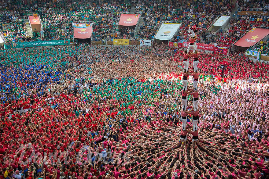 I Photographed Incredible Human Towers In Spain I Photographed Incredible Human Towers In Spain