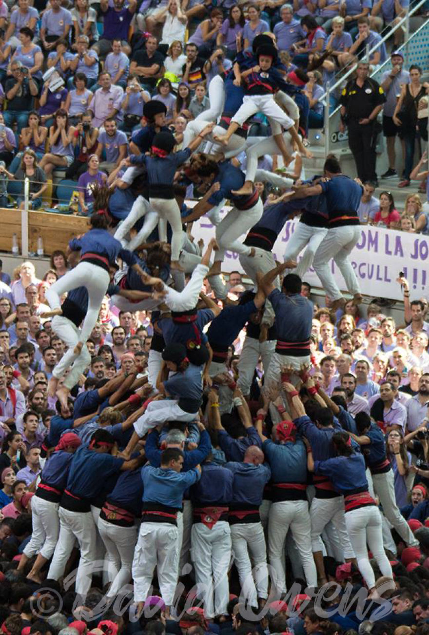 I Photographed Incredible Human Towers In Spain I Photographed Incredible Human Towers In Spain