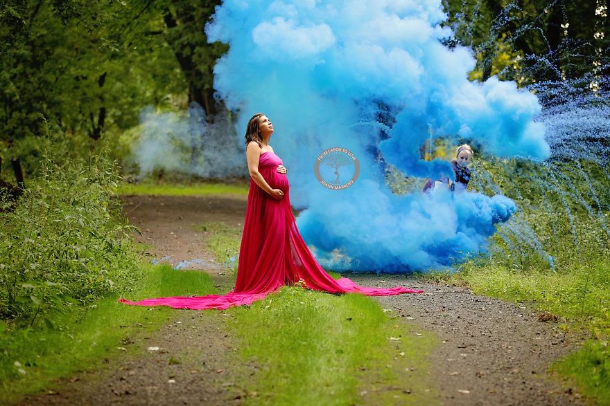 After 6 Miscarriages, Mom Finally Celebrates Rainbow Baby With Explosive Photoshoot