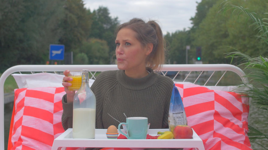 The Breakfast-In-Bed-Boat Helps You Avoid Morning Traffic The Breakfast-In-Bed-Boat Helps You Avoid Morning Traffic