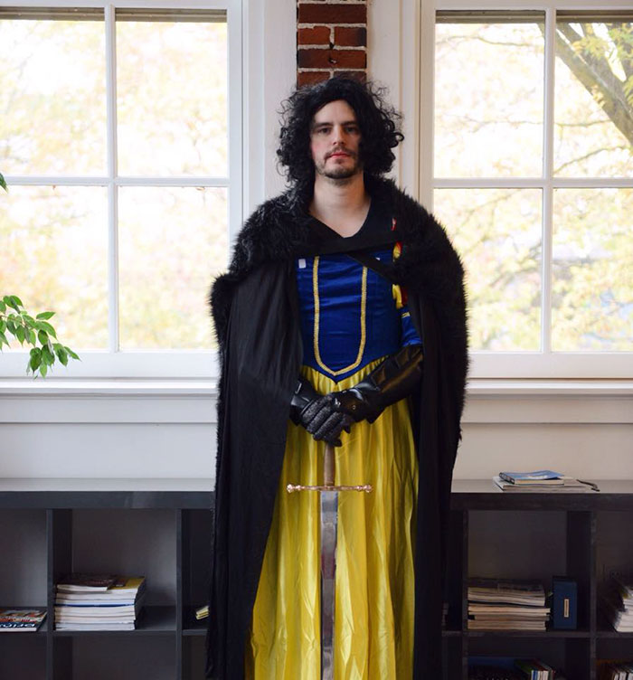 Meet My Sister's Coworker, Jon Snow White!