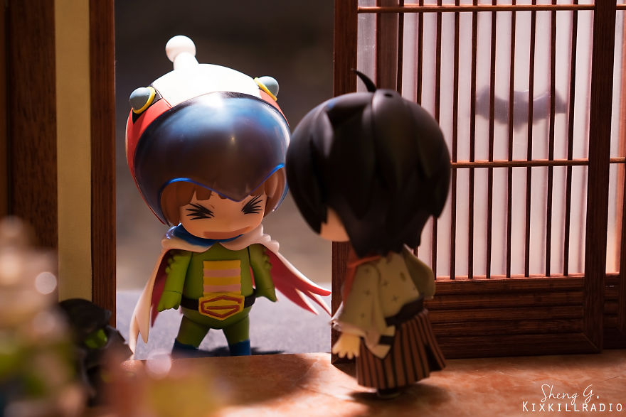 Cute Halloween-Themed Photoshoot Of Toys