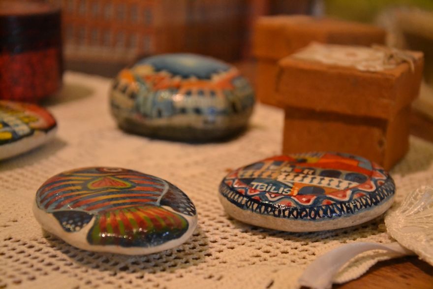 How To Bring Your Friends A Present From Georgia And Not To Bore Them