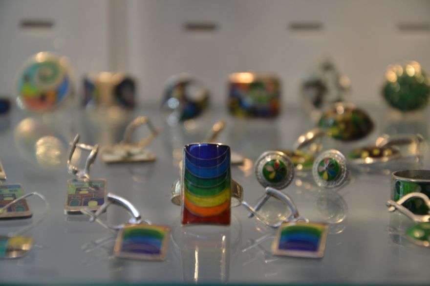 How To Bring Your Friends A Present From Georgia And Not To Bore Them How To Bring Your Friends A Present From Georgia And Not To Bore Them