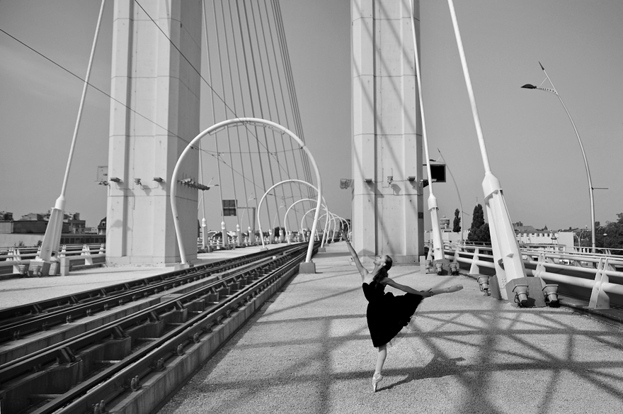 Dancing Bucharest - Urban Space Becomes A Stage Dancing Bucharest - Urban Space Becomes A Stage